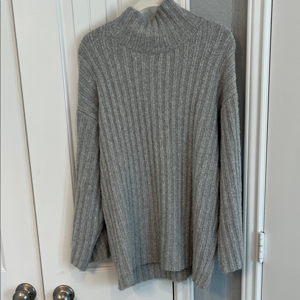 Universal Thread Heather Gray Ribbed Turtleneck S… - image 1